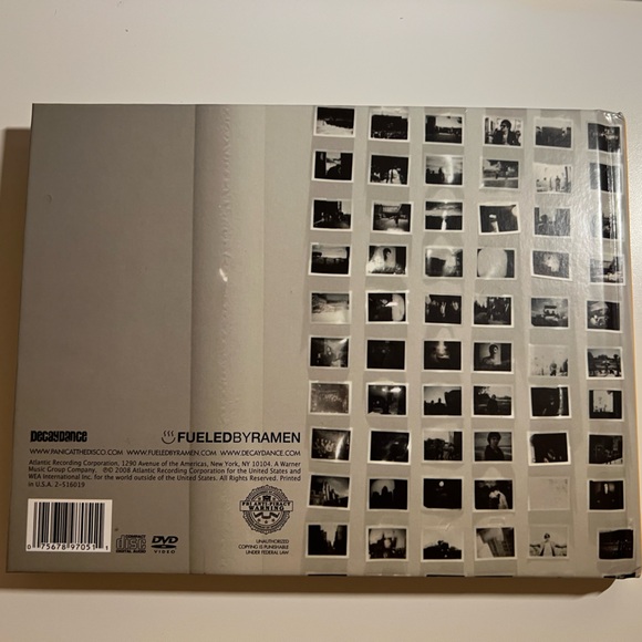 Panic at the disco book - Picture 2 of 4